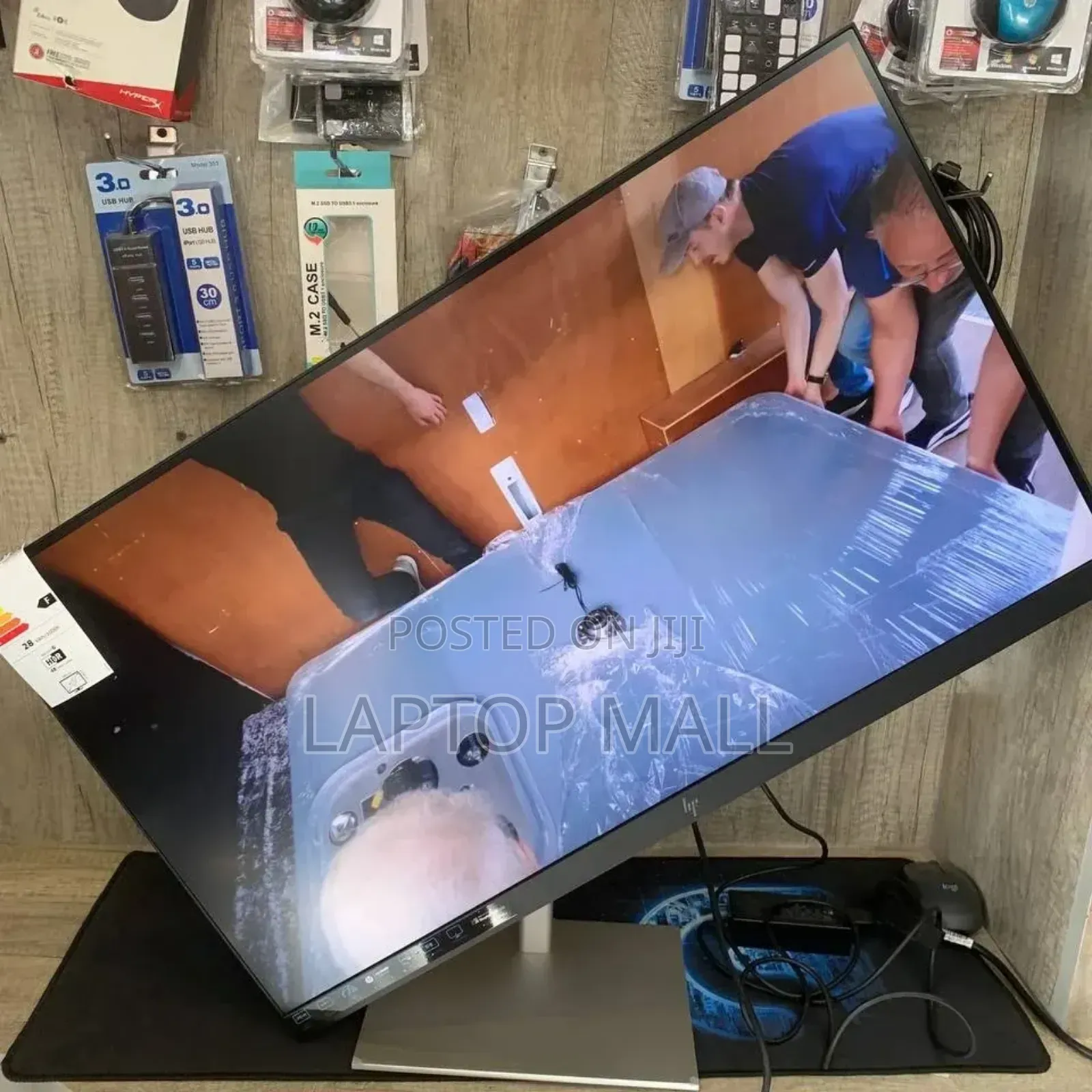 Monitor U32 