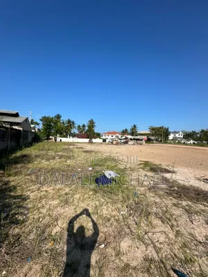 Corner Plot for Sale Ramada.