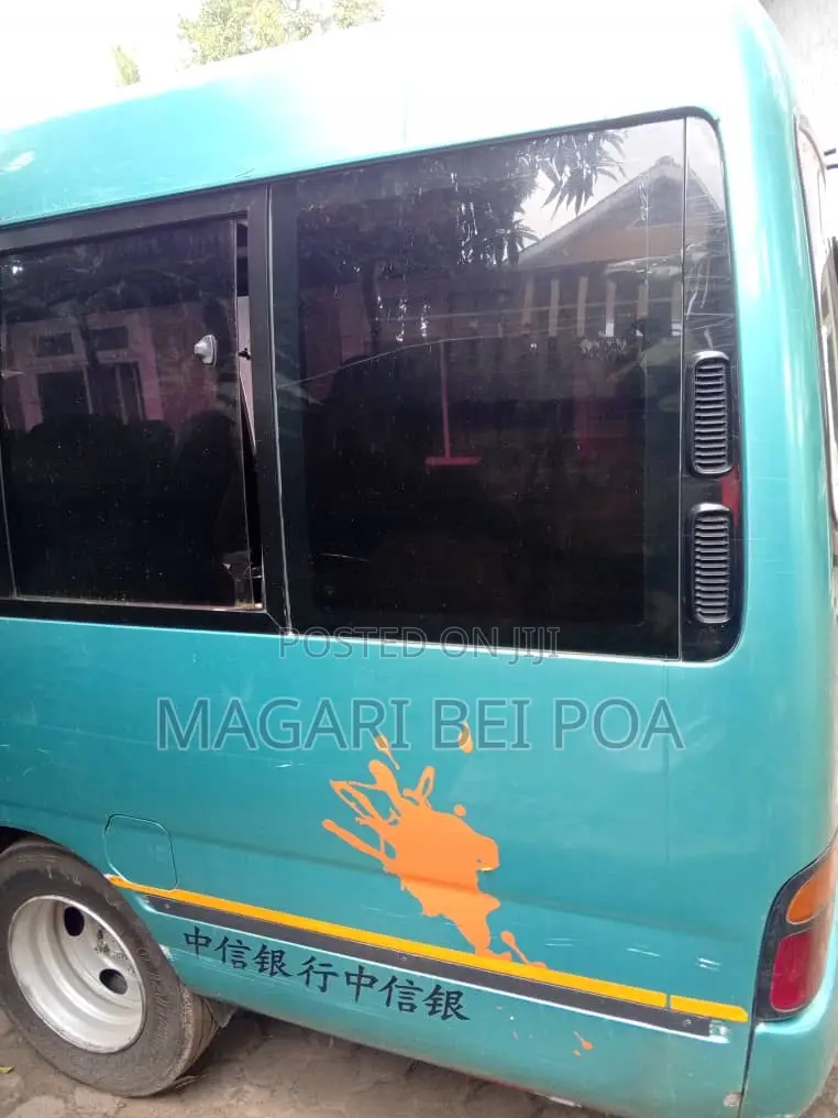 Toyota Coaster 2004 Blue