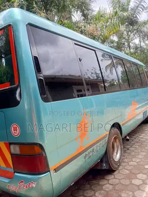 Toyota Coaster 2004 Blue