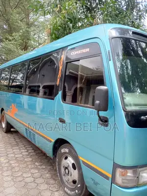 Toyota Coaster 2004 Blue