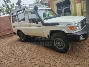Toyota Land Cruiser 2012 White