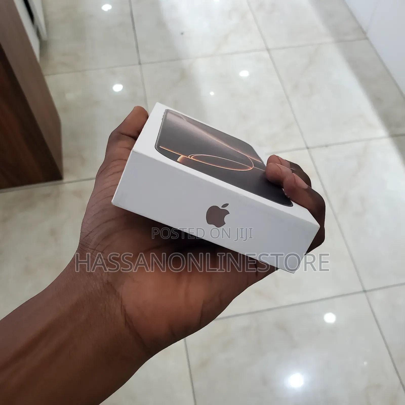 New Apple iPhone 15 Pro Max 256 GB Gold