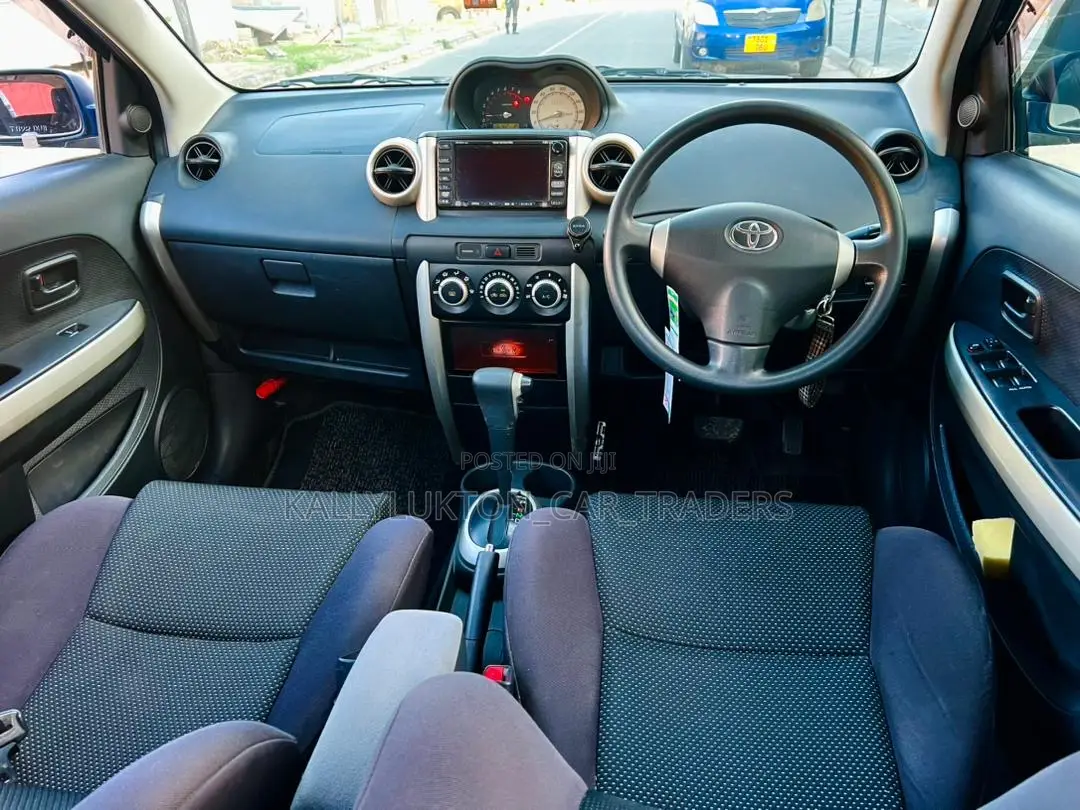 Toyota IST 2005 Blue