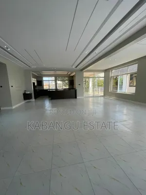 4bdrm Apartment in Oysterbay for rent
