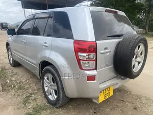 Suzuki Escudo 2005 Silver
