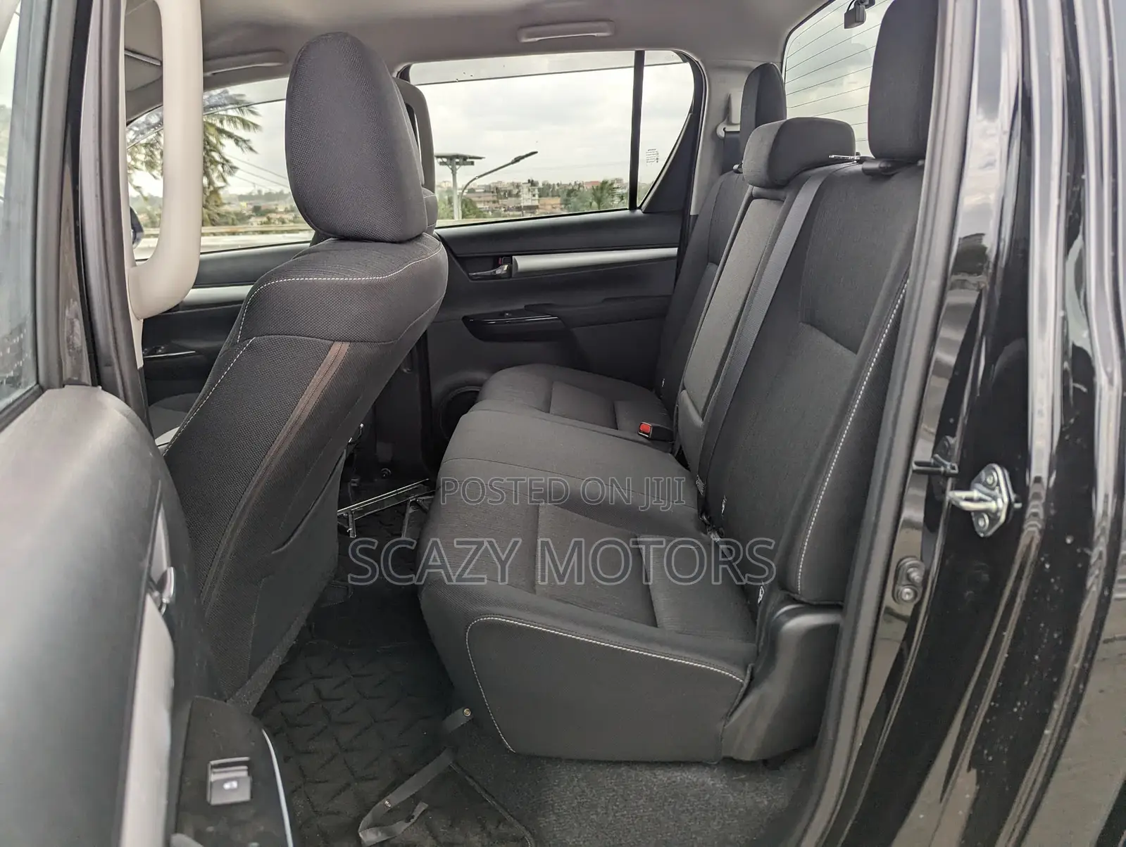Toyota Hilux 2022 Black