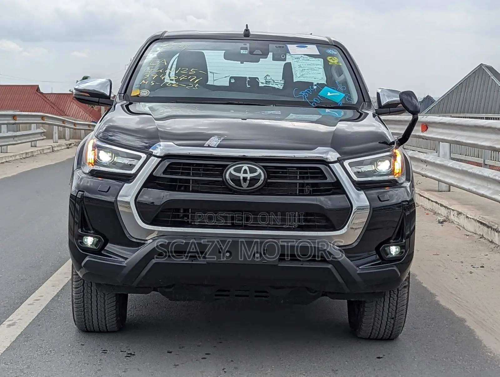 Toyota Hilux 2022 Black