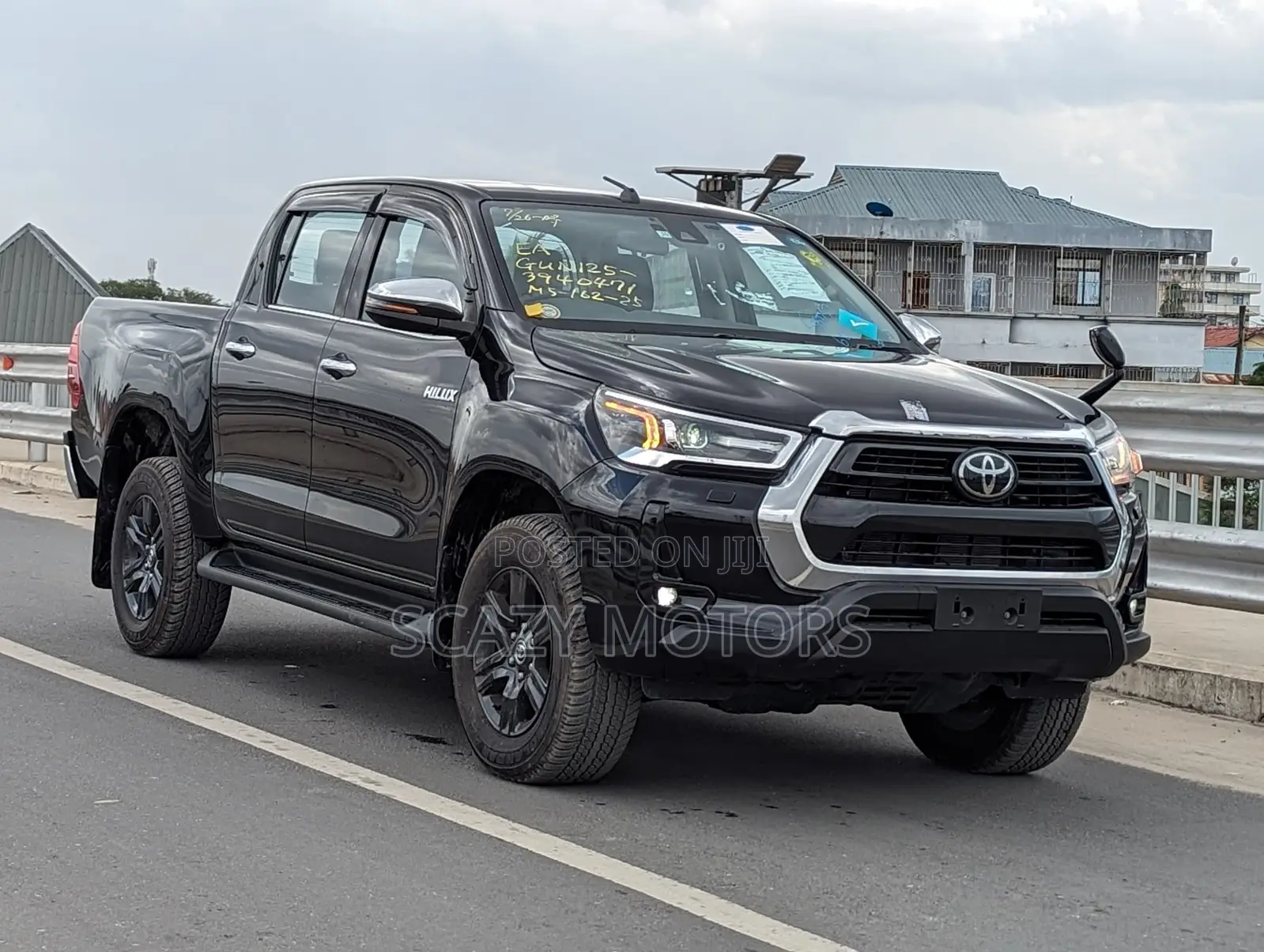 Toyota Hilux 2022 Black