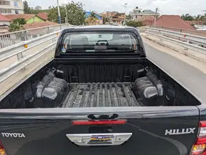 Toyota Hilux 2022 Black