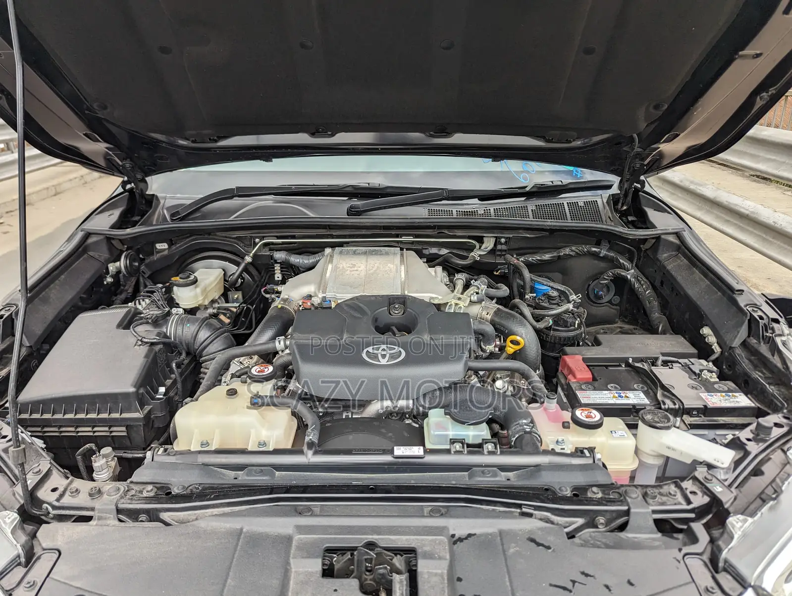 Toyota Hilux 2022 Black