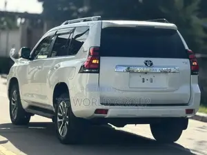 Toyota Land Cruiser Prado 2.8 2019 White