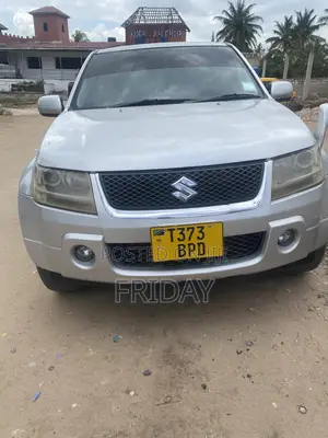 Suzuki Escudo 2005 Silver