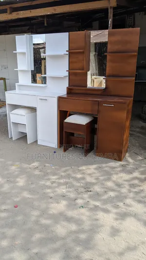 Drassing Table
