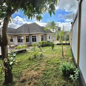 4bdrm House in Goba for sale