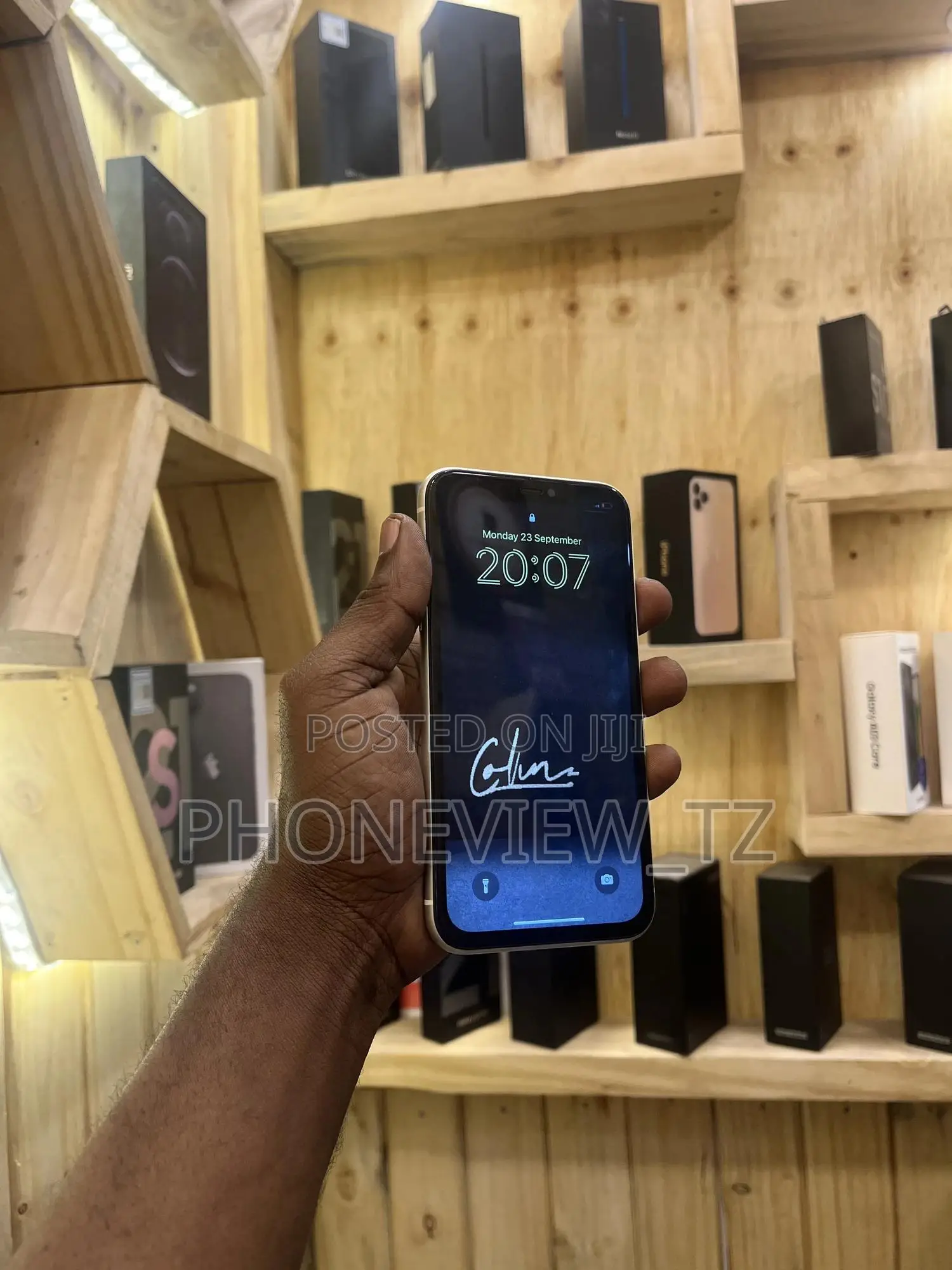 Apple iPhone 11 64 GB White