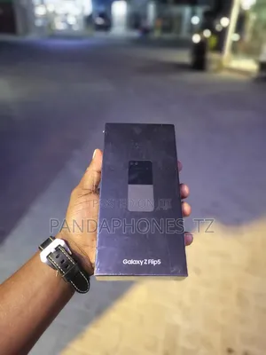 New Samsung Galaxy Z Flip 5 256 GB Black