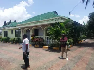5bdrm House in Mbezi Beach Rain Bow for rent