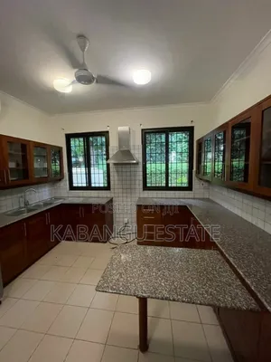 3bdrm House in Oysterbay for rent