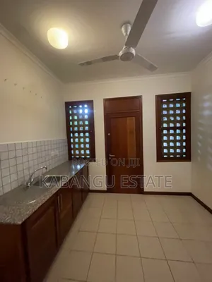 3bdrm House in Oysterbay for rent