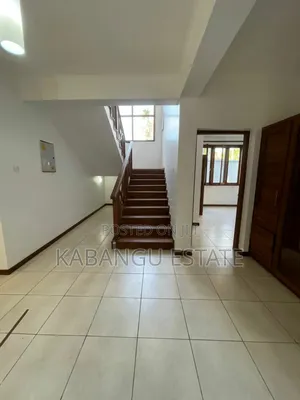 6bdrm Villa in Oysterbay for rent