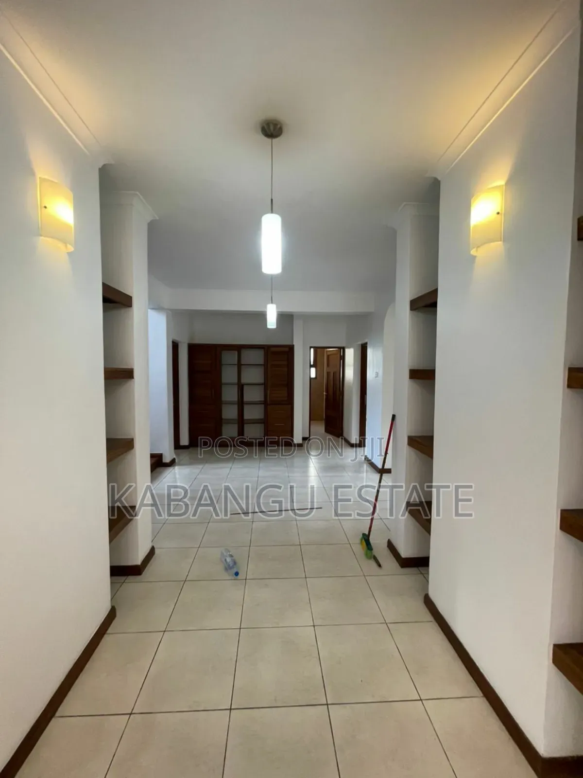 6bdrm Villa in Oysterbay for rent
