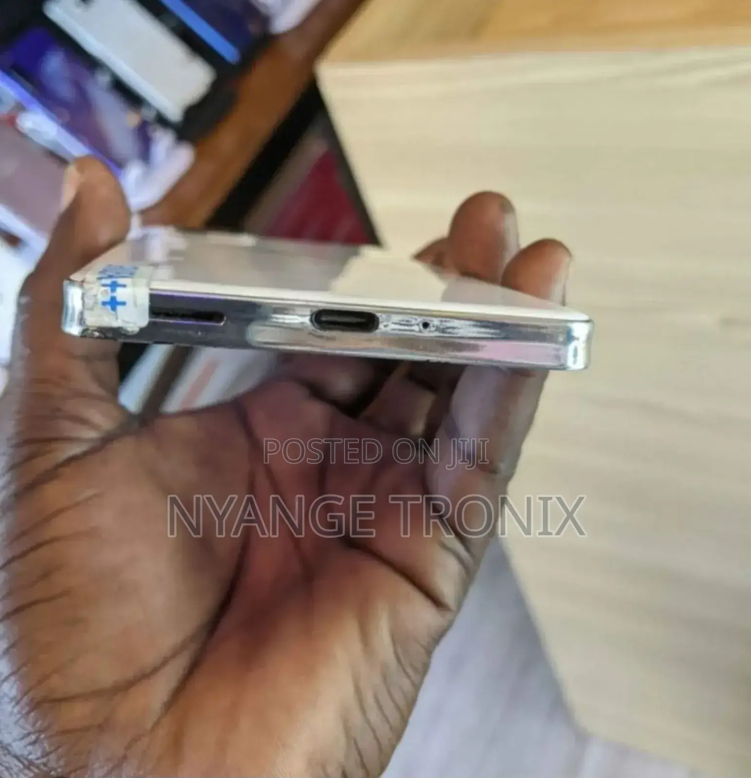 Sharp Aquos zero6 128 GB White