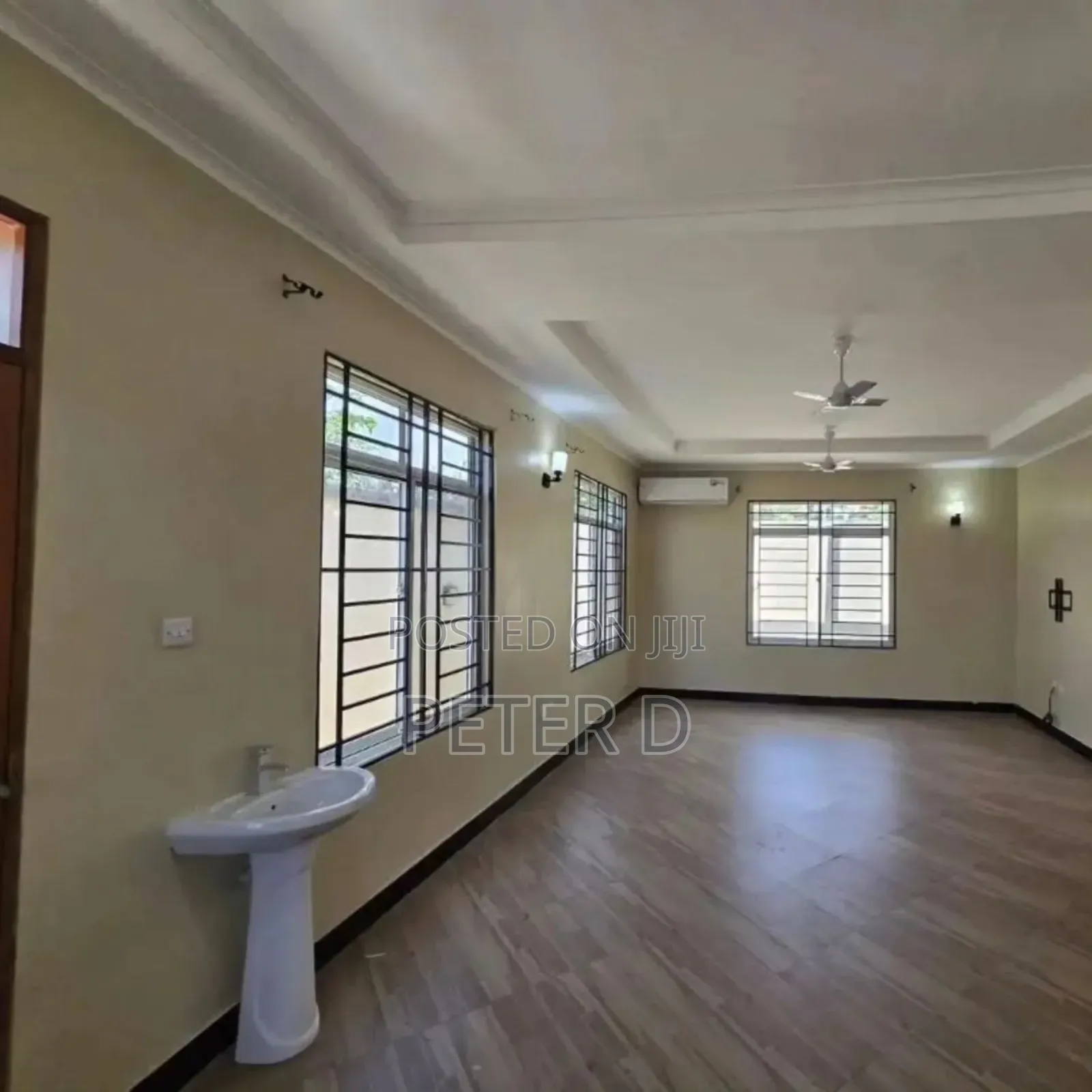 3bdrm House in Goba for sale