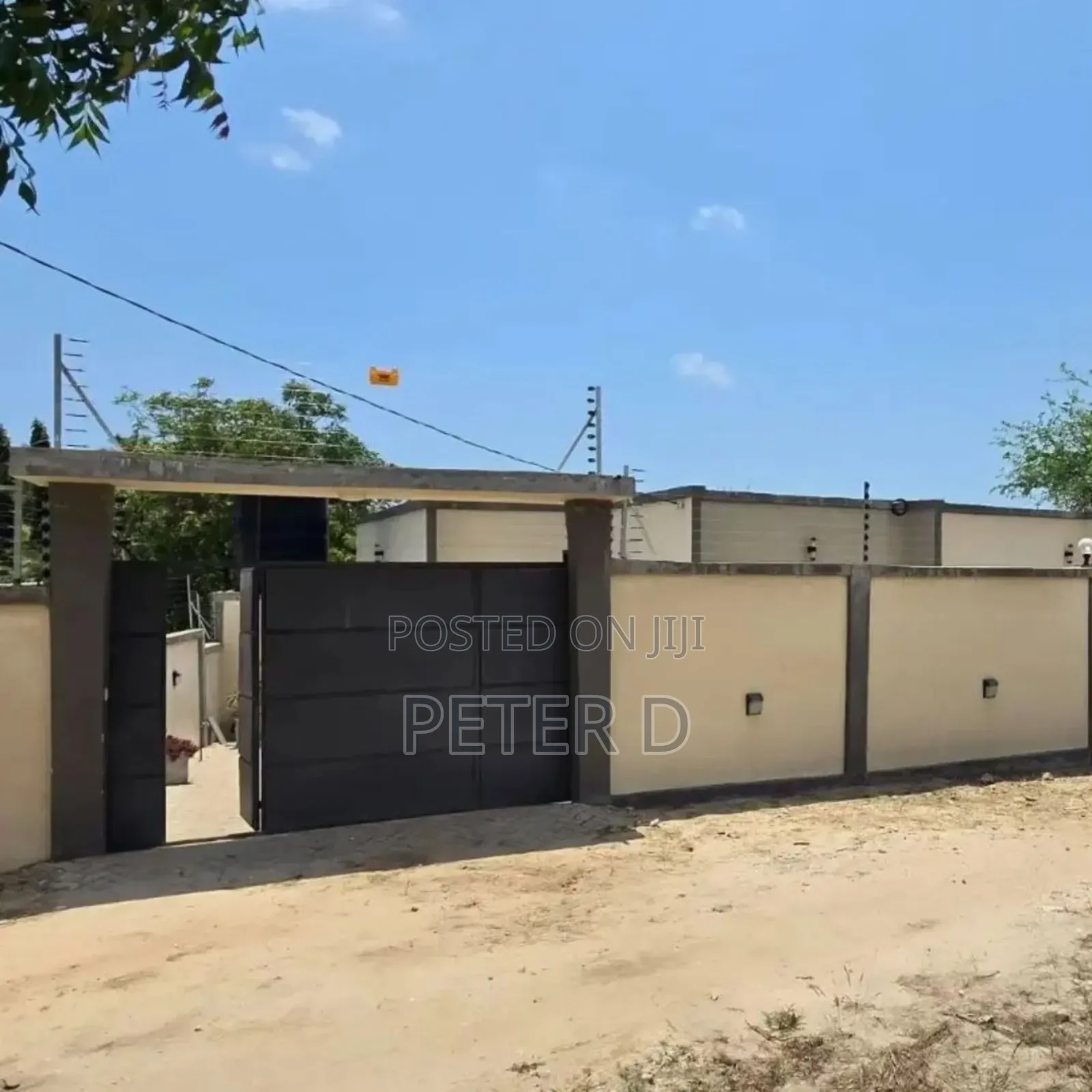 3bdrm House in Goba for sale
