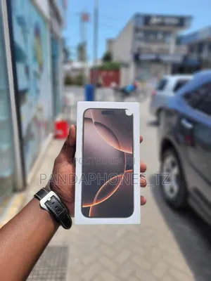 New Apple iPhone 16 Pro Max 256 GB Black