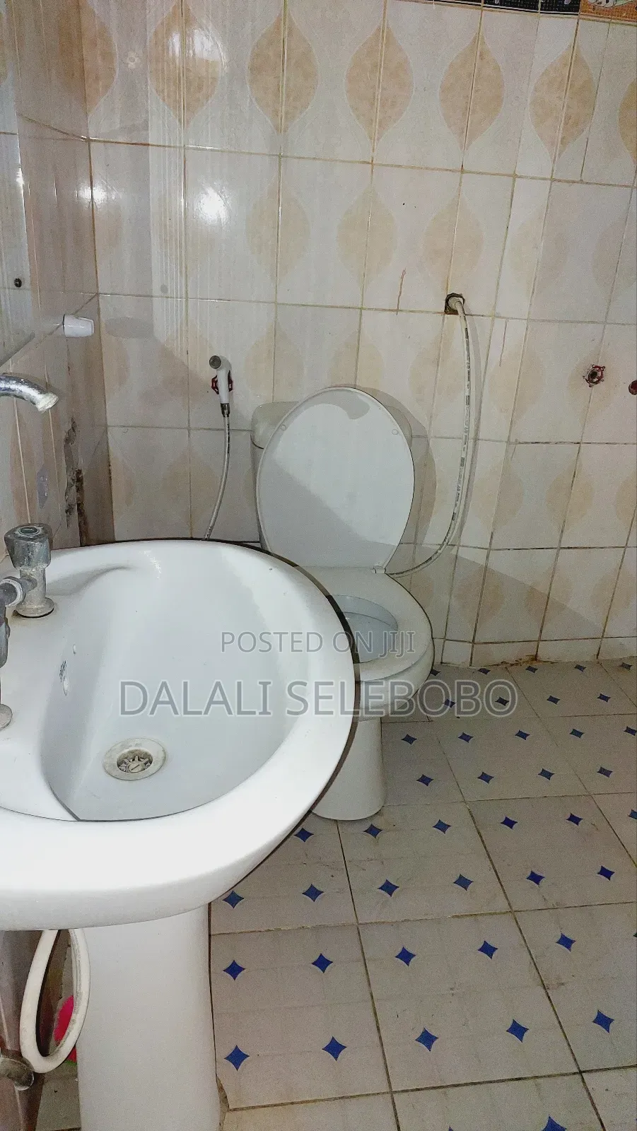 Showroom Display Na Flat 4sale Together