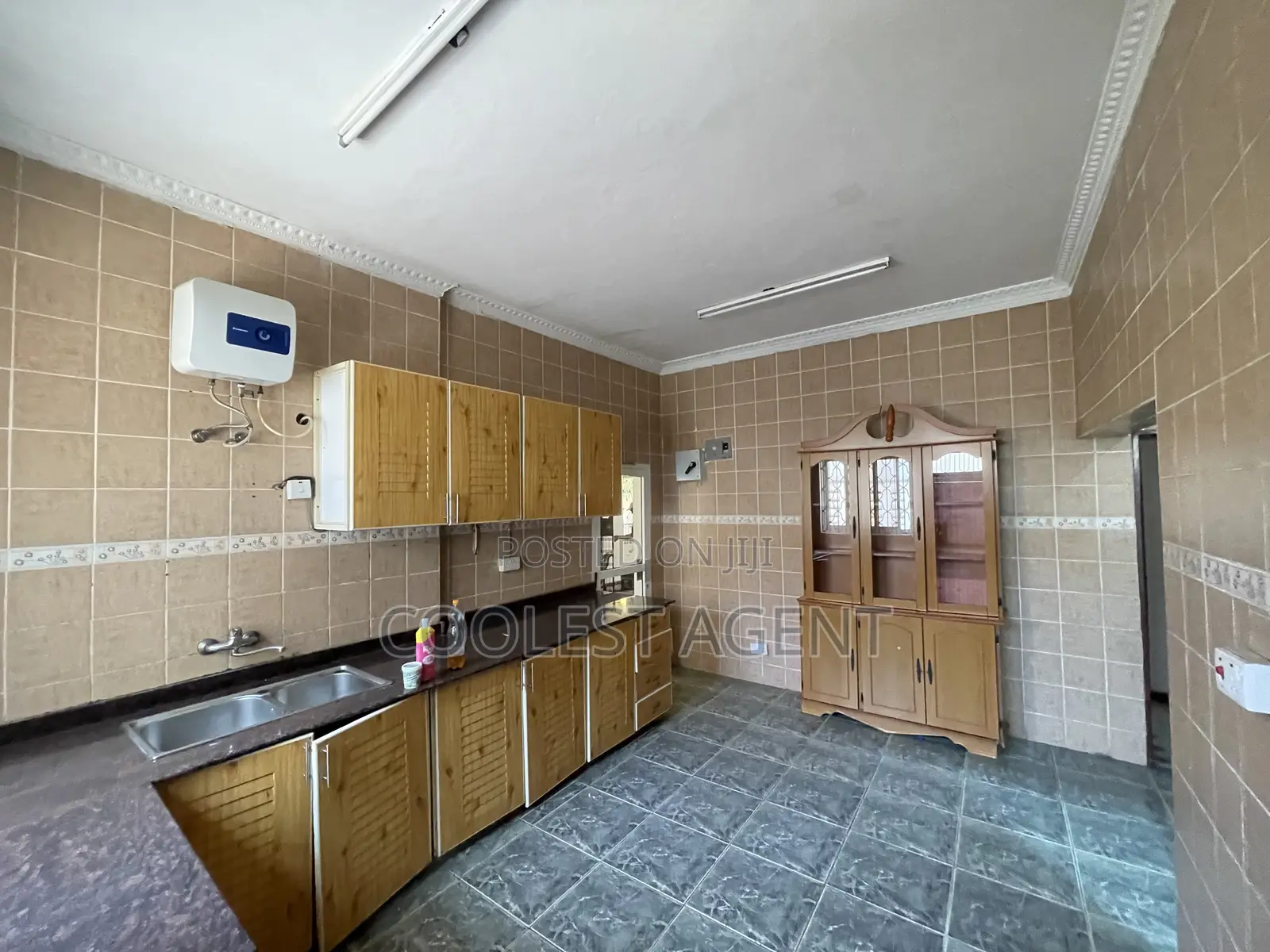 4bdrm Apartment in Mikocheni, Kinondoni for rent