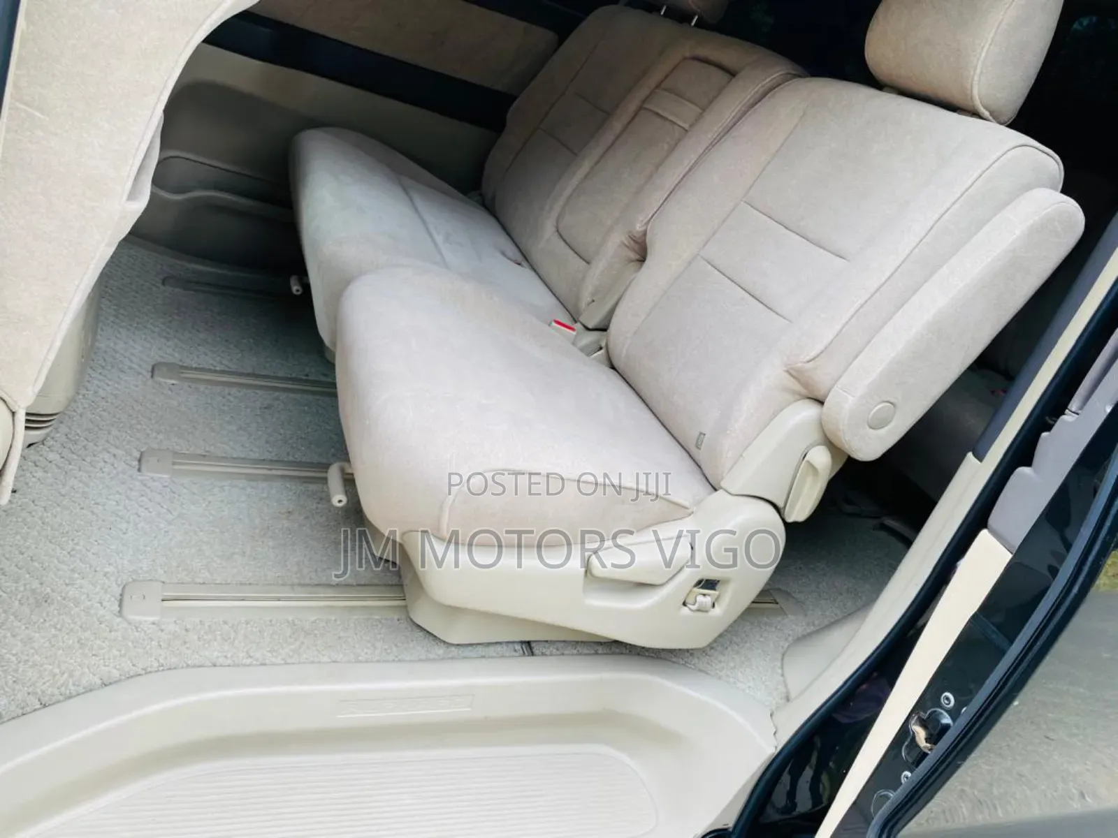 Toyota Alphard 2004 Black