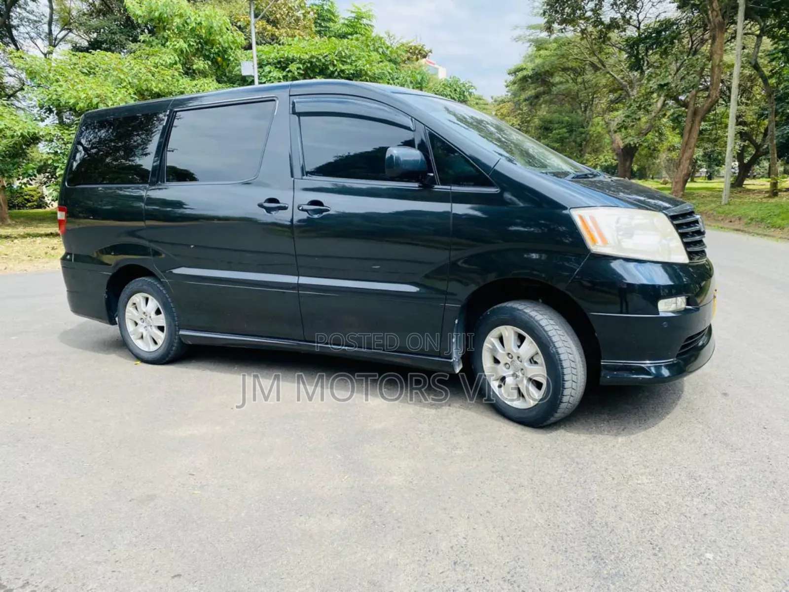 Toyota Alphard 2004 Black