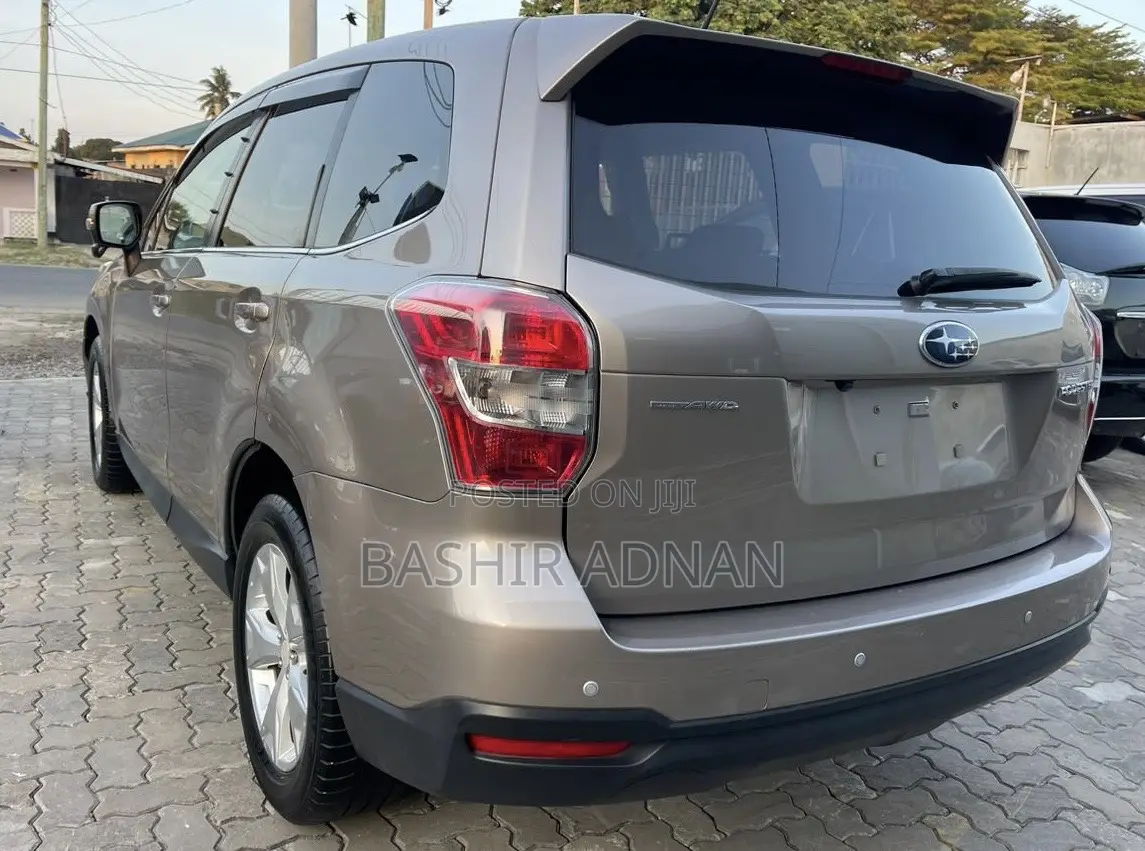Subaru Forester 2013 Gold