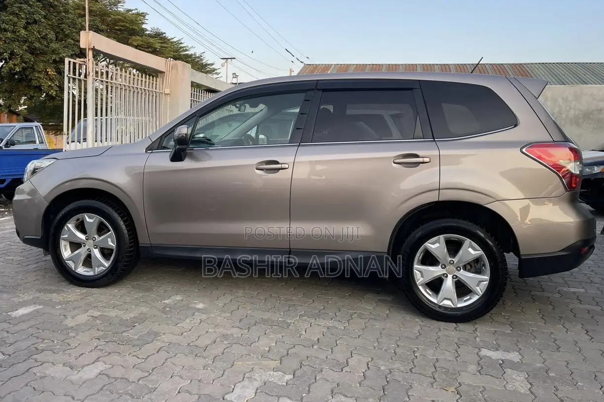 Subaru Forester 2013 Gold