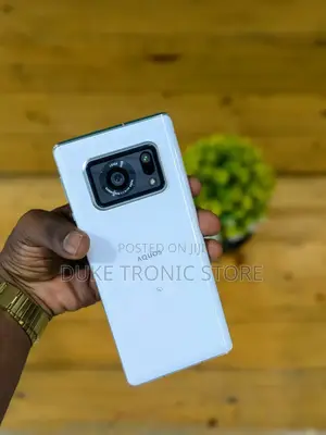 New Sharp Aquos R6 128 GB White