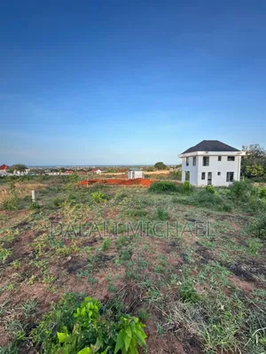 700 SQMS Plot for Sale