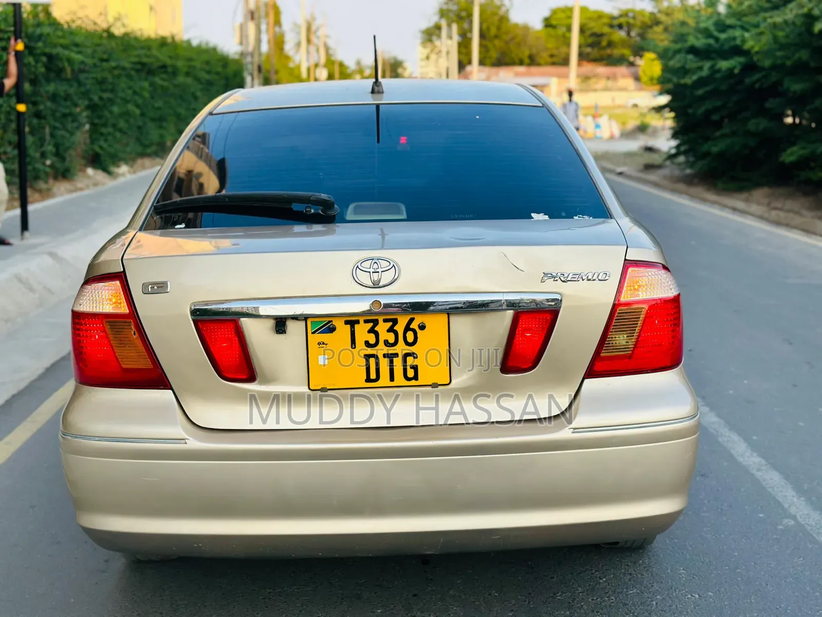 Toyota Premio 2004 Gold