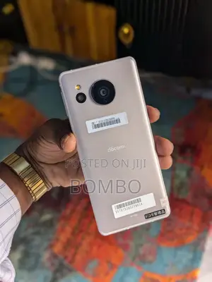 Sharp Aquos sense7 128 GB Gold