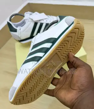 Adidas Country