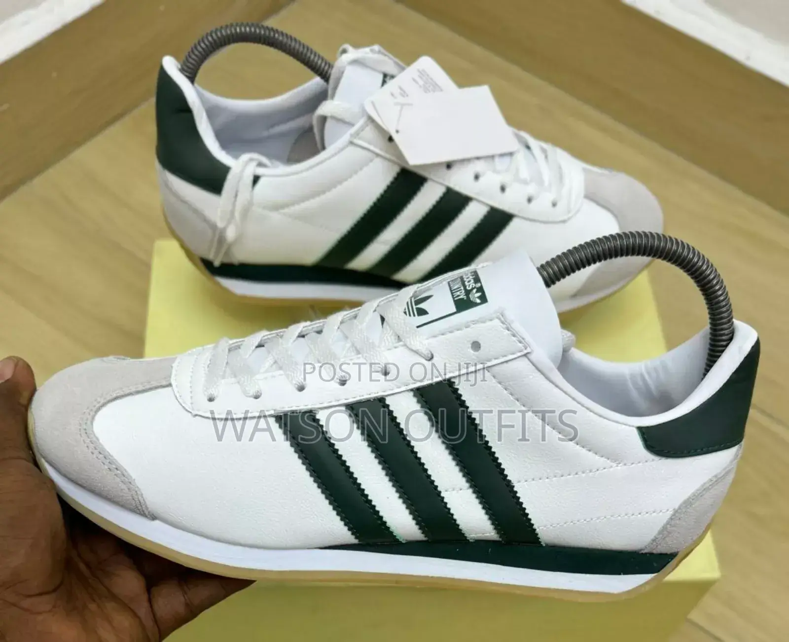 Adidas Country