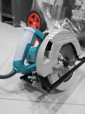 Total Circular Saw 1400w