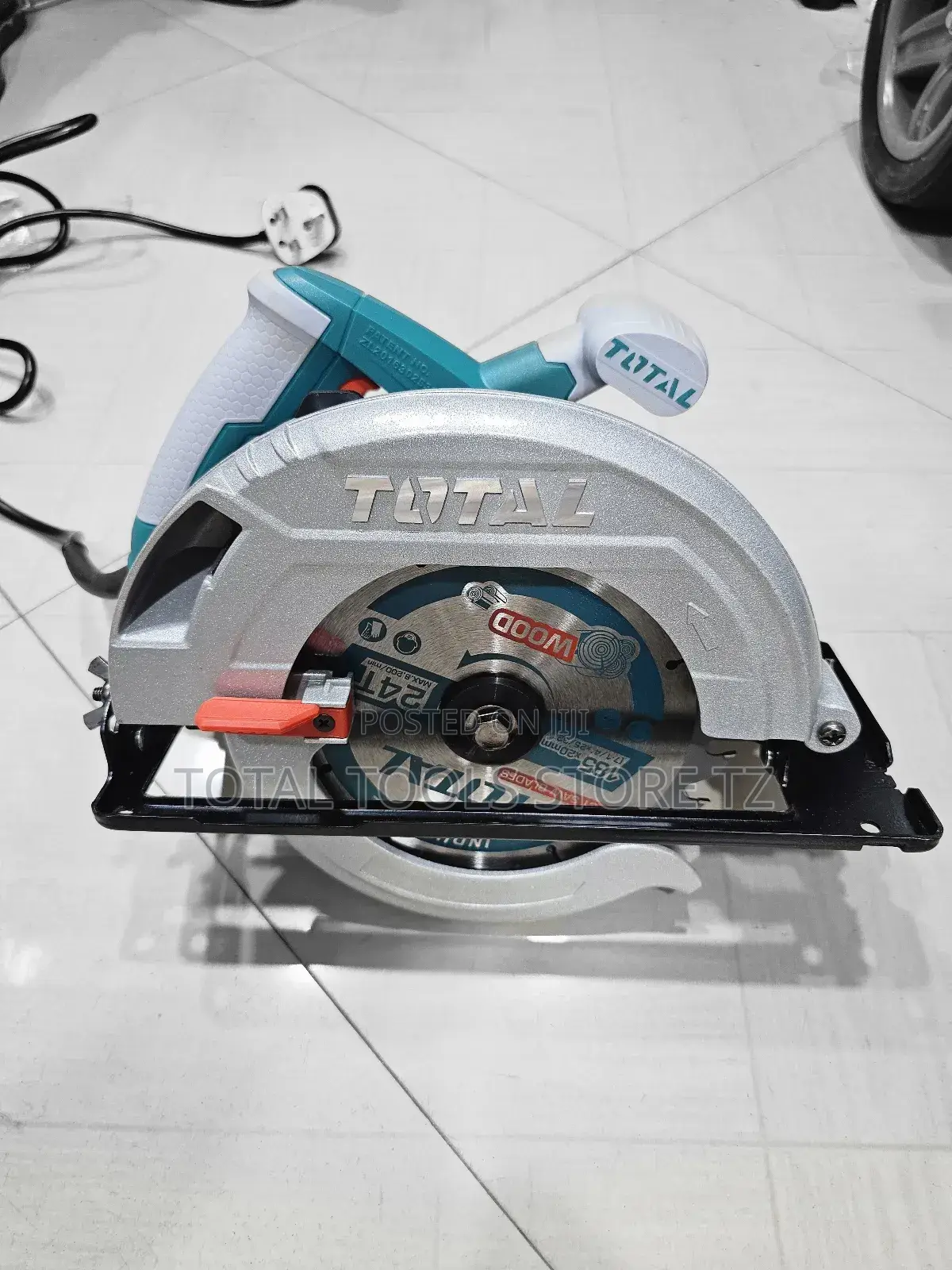 Total Circular Saw 1400w
