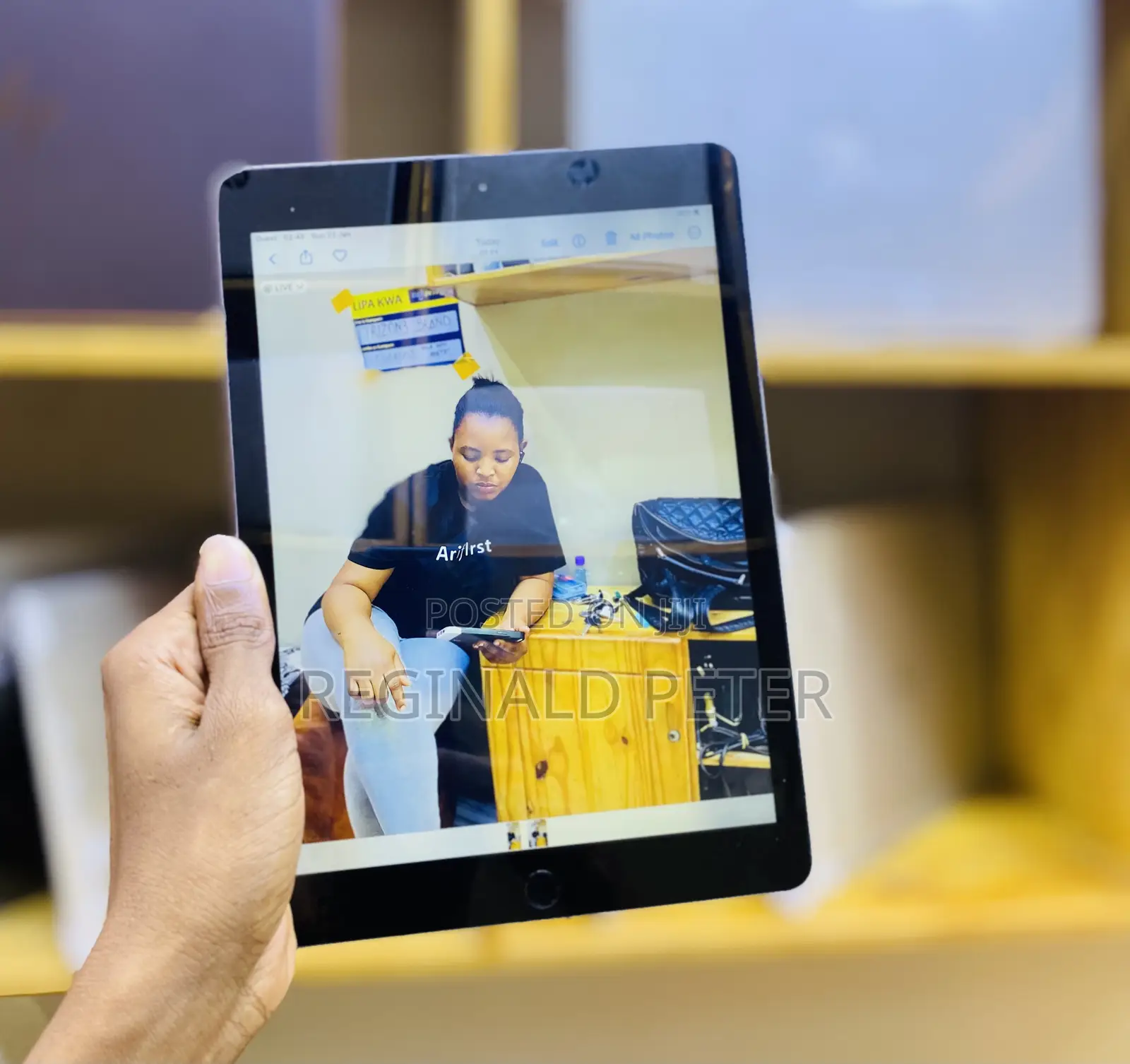 Apple iPad Air 32 GB Gray