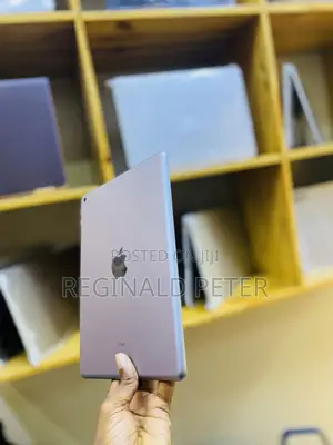 Apple iPad Air 32 GB Gray