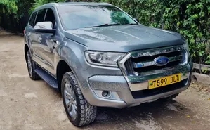 Ford Everest 2017 Gray