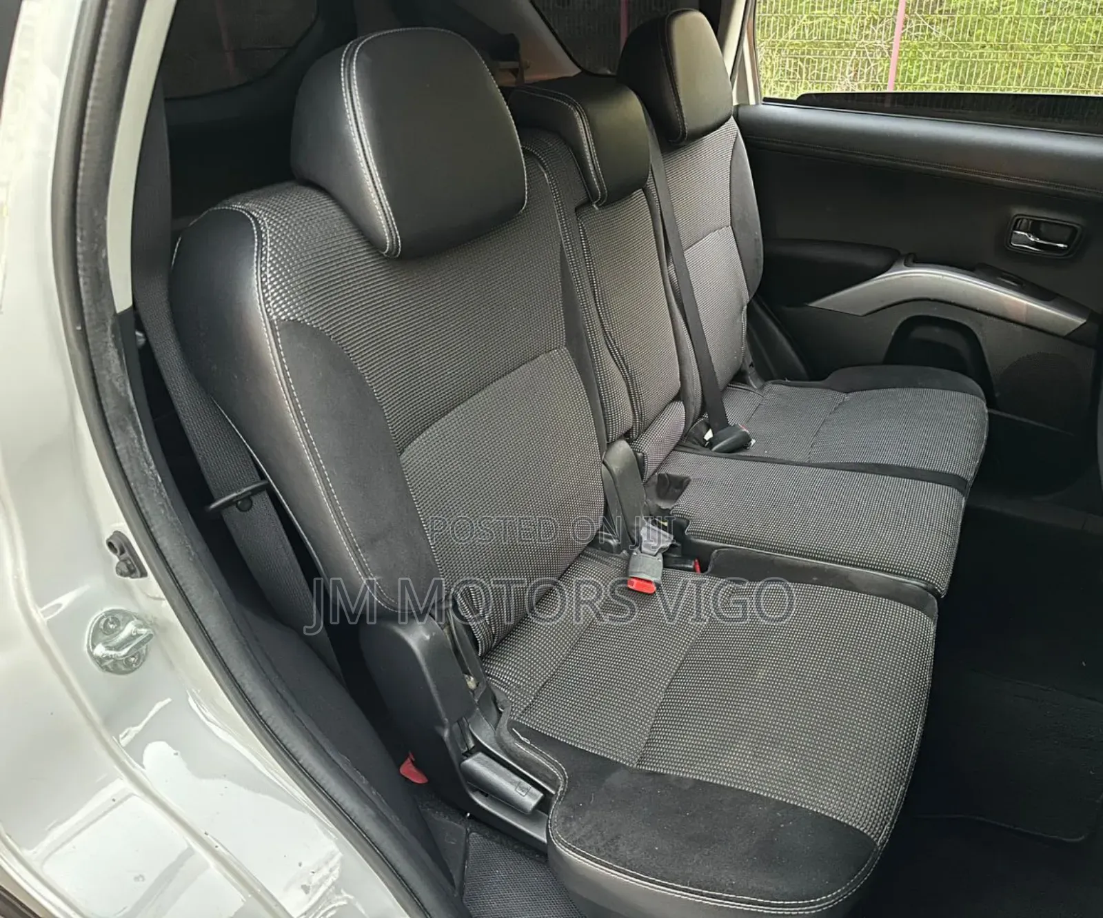 Mitsubishi Outlander 2011 White