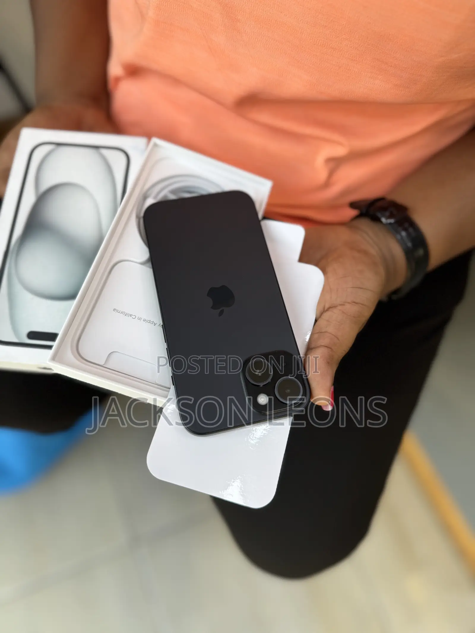 New Apple iPhone 15 128 GB Black