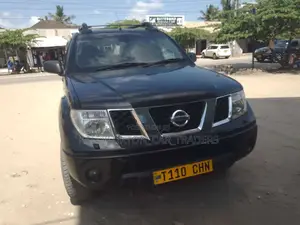 Nissan Navara 2000 Black